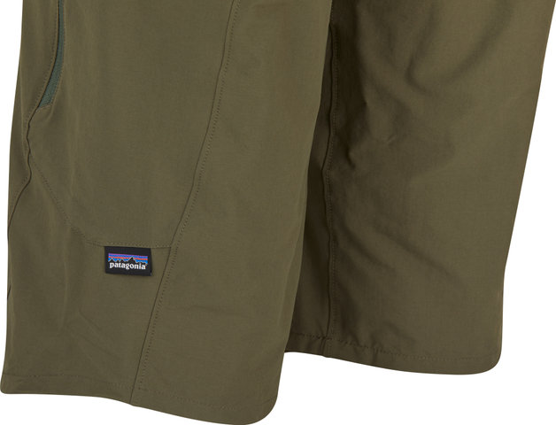 Patagonia Short Landfarer - basin green/32