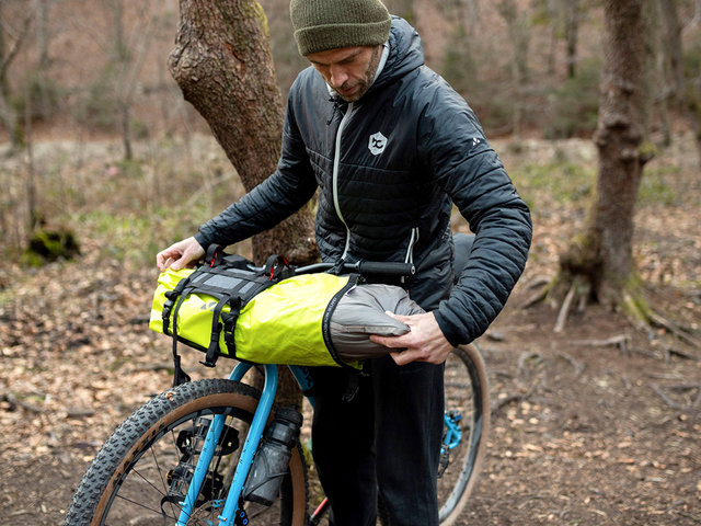 VAUDE Bolsa de manillar Trailfront II - bright green-black/12,5 litros