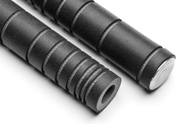 absoluteBLACK Puños de manillar Premium Silicone Dual Density Enduro - black | 130 mm