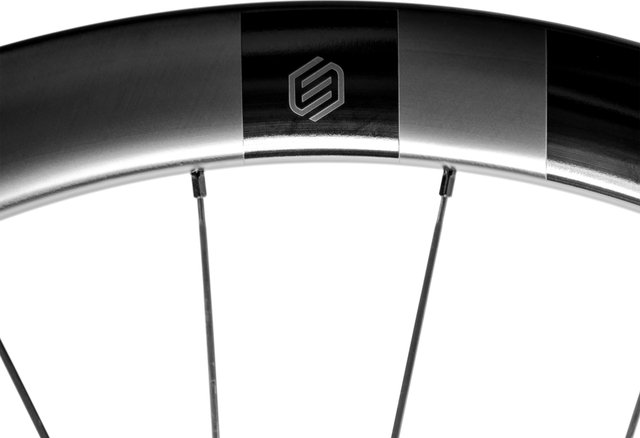 ERE Research Omnia II CLR45 Carbon Disc Center Lock 28" Laufradsatz - black-black/Non Boost/142 mm/100 mm/28"/Non Boost/Shimano Road