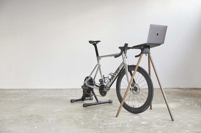 Tons Laptop Ständer - smoked oak