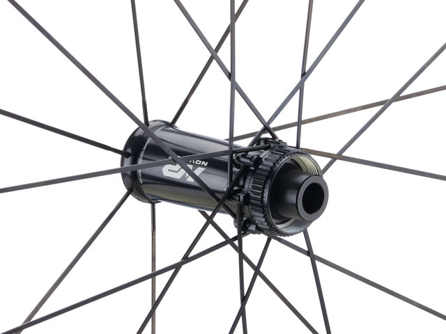 Novatec Juego de ruedas R6 PRO Disc Center Lock Carbon 28" - black/SRAM XDR/28"/142 mm/100 mm