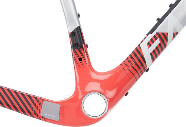 Factor Kit de cuadro de carbono ALUTO Gravel Disc SRAM Wide - -/- Factor Kit de cuadro de carbono ALUTO Gravel Disc SRAM Wide - -/-