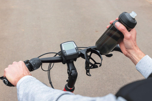 Zefal Universal Cage Mount Bottle Cage Adapter - black