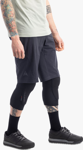 7mesh Pantalones cortos de transición - black/M