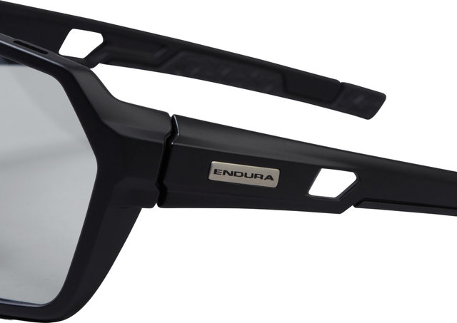 Endura Strack Photochromic Glasses - matte black | photochromic