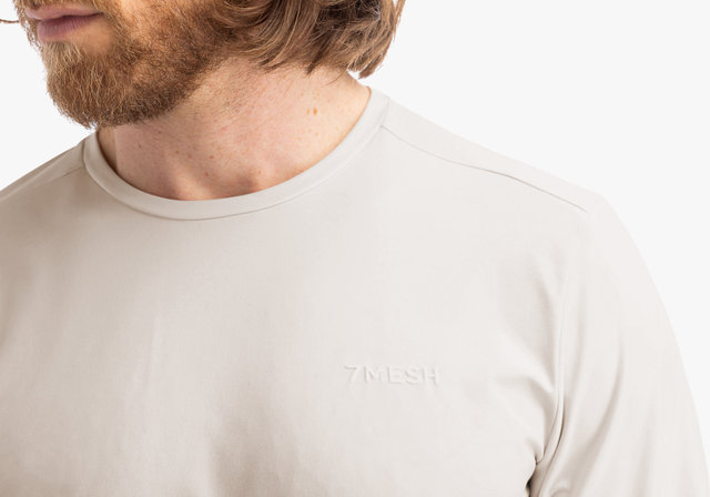 7mesh Atlas L/S Model year 2025 - almond/M