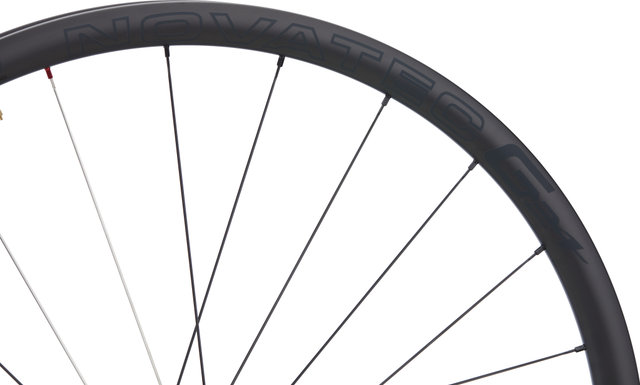 Novatec Juego de ruedas G24 PRO Disc Center Lock Carbon 28" - black/142 mm/100 mm/SRAM XDR/Non Boost/Non Boost/28"