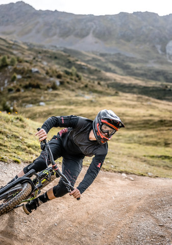 Zimtstern Bulletz L/S Trikot - pirate black jester red | S