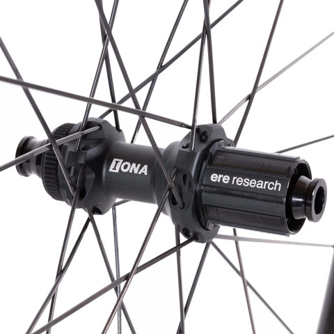 ERE Research Tenaci GX23 Disc Center Lock 28" Laufradsatz - black-black/Non Boost/Non Boost/100 mm/142 mm/28"/Shimano Road