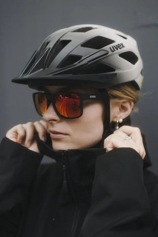 uvex i-vo 2 MIPS Helm - warm grey black matt | 52 - 57 cm