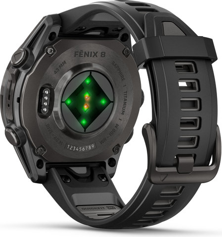 Garmin fenix 8 AMOLED Sapphire Titan GPS 43 mm Multisport-Smartwatch - schwarz-carbongrau