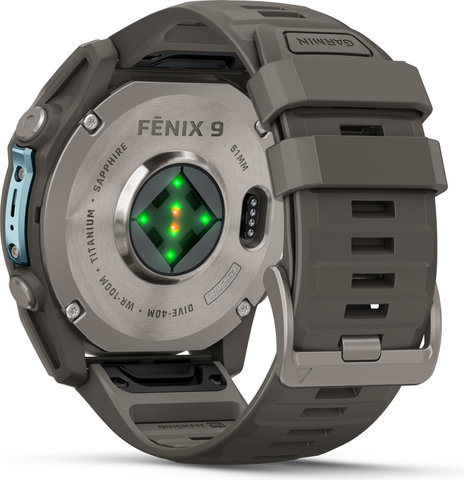 Garmin fēnix 9 AMOLED Sapphire DLC Titan 51 mm Multisport-Smartwatch - kieselgrau-titan