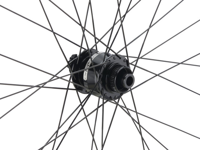 bc basic Alfine Disc Center Lock P-22 28" 11-Gang Laufrad - schwarz/28" VR 12x100 Dynamo
