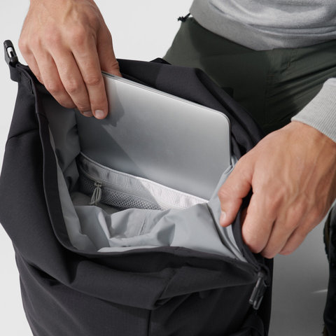 Fjällräven Ulvö Rolltop 30 Backpack - black | 30 l