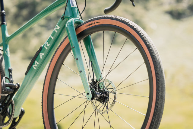 Marin Bikes Headlands 3 Rival AXS XPLR Carbon 28" gravel bike - white-green-dark green | 50 mm | 175,0 mm | 28" | L