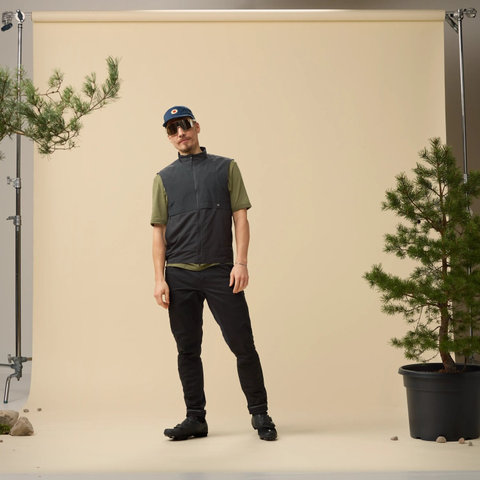 Fjällräven Gilet d'aventure extérieur Hoja - black | L