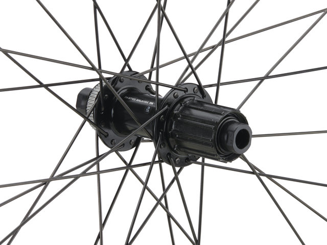 bc basic Mountain Deore Center Lock Disc DT 533 29" Boost/Non-Boost Wheelset - schwarz | Shimano MTB | Boost | 142 mm | 110 mm | 29" | 110 mm | Shimano MTB | 110 mm | 142 mm | Non Boost