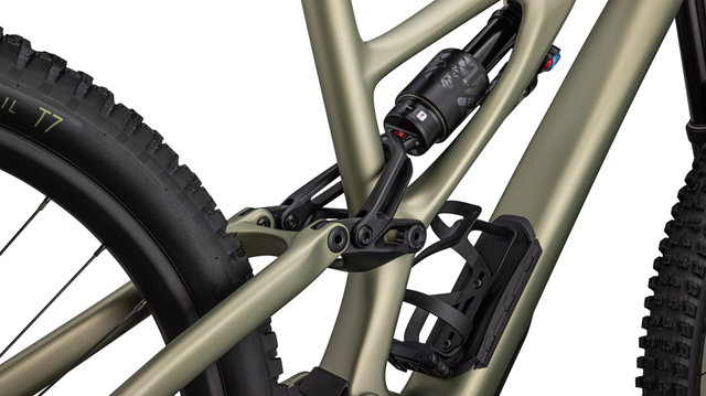 Specialized Vélo Tout-Terrain en Carbone Stumpjumper EVO Expert 29"/27,5" Mod.2024 - satin metallic spruce-dark moss/160 /29"/L