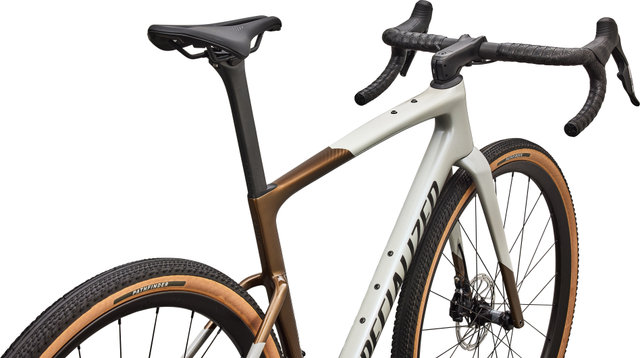 Specialized Vélo de gravel Crux 5 Expert AXS Carbon 28" - burnt gold-dolomite metallic-obsidian metallic | XXL | 28" | 51 mm | 172,5 mm