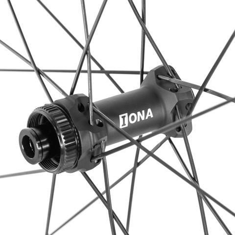 ERE Research Omnia II CLR45 Carbon Disc Center Lock 28" Laufradsatz - black-black/Non Boost/142 mm/100 mm/28"/Non Boost/Shimano Road