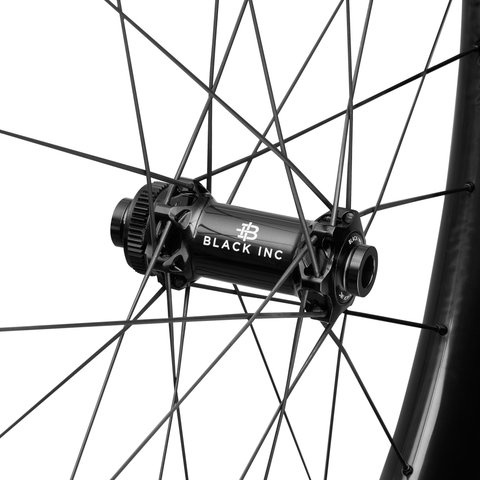 Black Inc Juego de ruedas gravel Forty Six Carbon Disc Center Lock 28" - silver | Non Boost | 100 mm | SRAM XDR | 28" | 142 mm