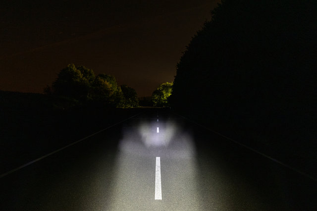 busch+müller Lumotec IQ Onefive T Senso Plus LED Frontlicht m.StVZO-Zulassung 2016 - schwarz