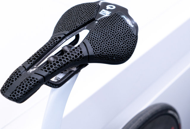 Prologo Scratch M5 PAS 3D Nack saddle - black/250 mm/140 mm