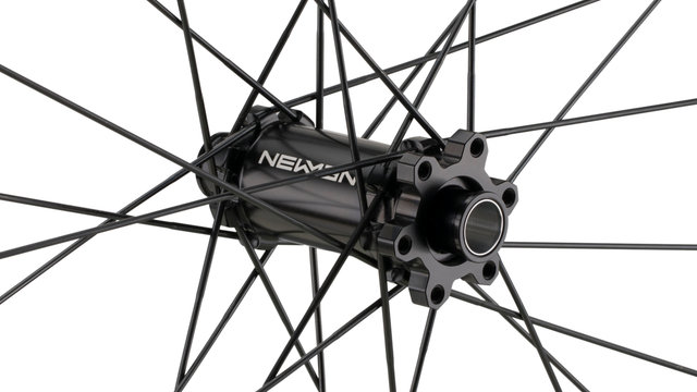 NEWMEN Evolution SL E.G.35 FADE Boost Disc 6-Loch 29" Laufradsatz - black-black/Shimano Micro Spline/Boost/148 mm/110 mm/Boost/29"/110 mm/Shimano Micro Spline/110 mm/148 mm