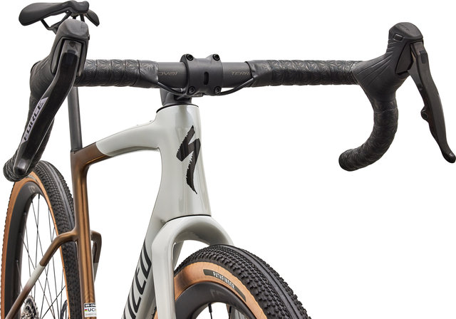 Specialized Vélo de gravel Crux 5 Expert AXS Carbon 28" - burnt gold-dolomite metallic-obsidian metallic | XXL | 28" | 51 mm | 172,5 mm