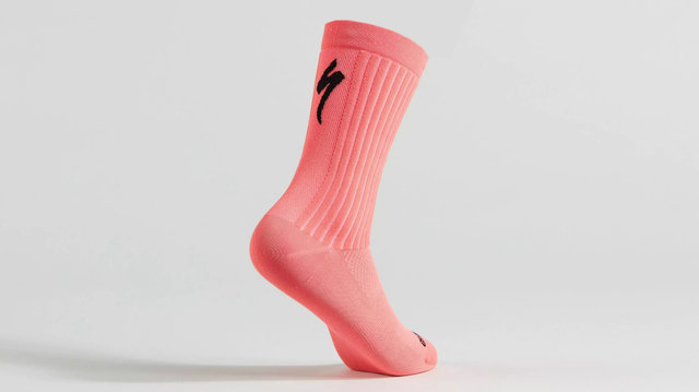 Specialized Chaussettes Hydrogen Aero Tall Road - vivid coral/40 - 42