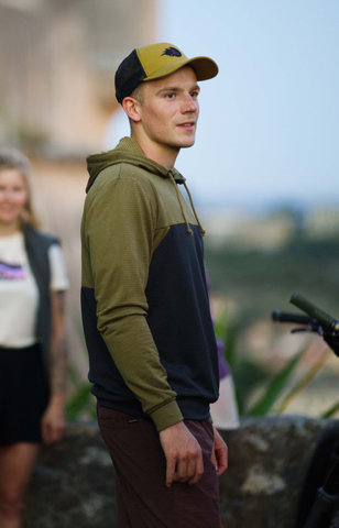 Zimtstern Sudadera con capucha Tech Hoodz - military olive-pirate black | M