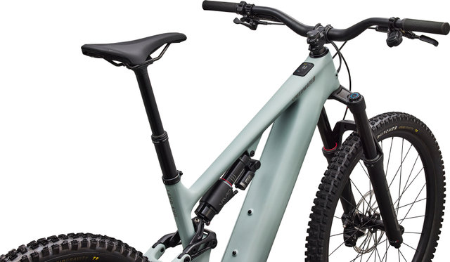 Specialized Vélo électrique tout-terrain Levo 4 EVO Comp Carbon 29"/27,5" - satin agave grey-desert metallic | L | 180 mm | 155,0 mm | 44 mm | 29" (avant), 27,5" (arrière)