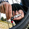 Lezyne Bomba CLIK Drive CO2 + Cartucho - negro
