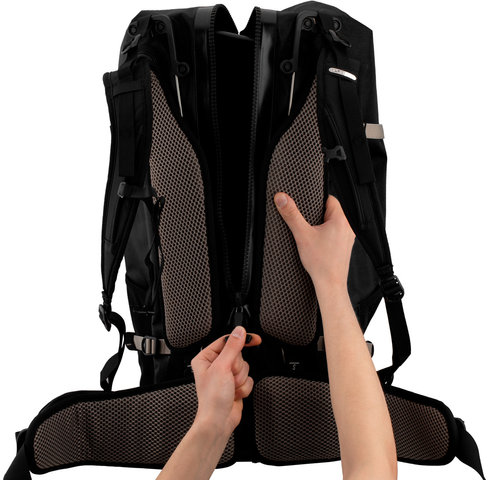 ORTLIEB Atrack 45 L Backpack - black/45 litres